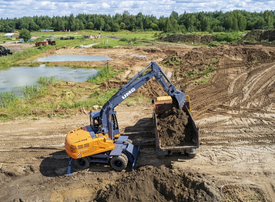 КОЛЕСНЫЙ ЭКСКАВАТОР E200W