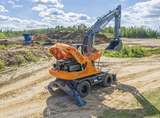 КОЛЕСНЫЙ ЭКСКАВАТОР E200W