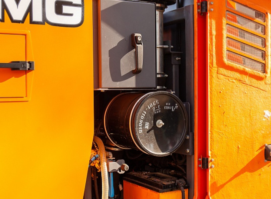 КМ-2000 Коммунальная машина