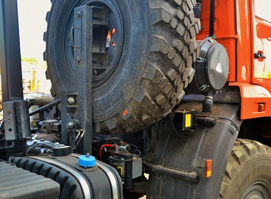 Экскаватор на автомобильном ходу камаз-43118 (евро 5) E195A