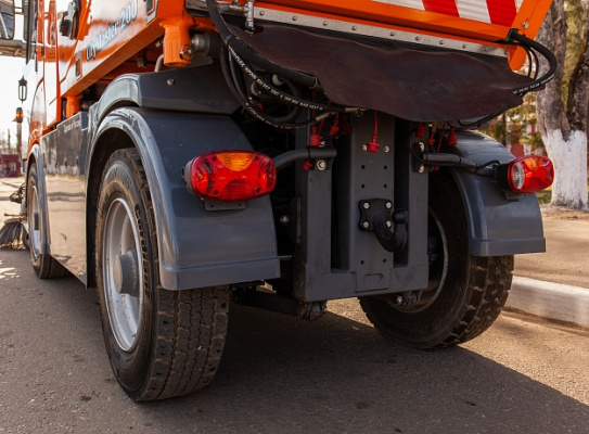 КМ-2000 Коммунальная машина