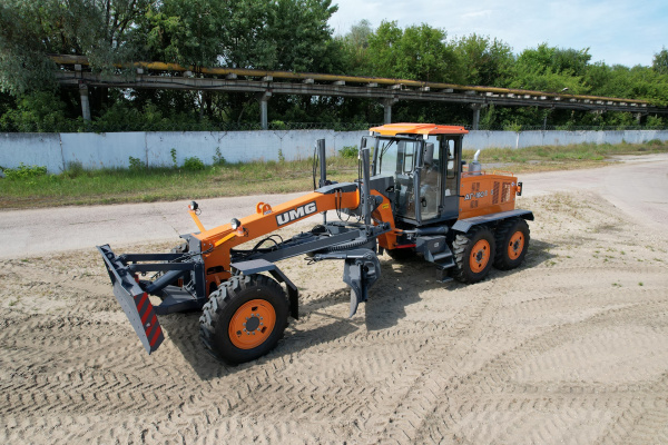 Автогрейдер АГ-180