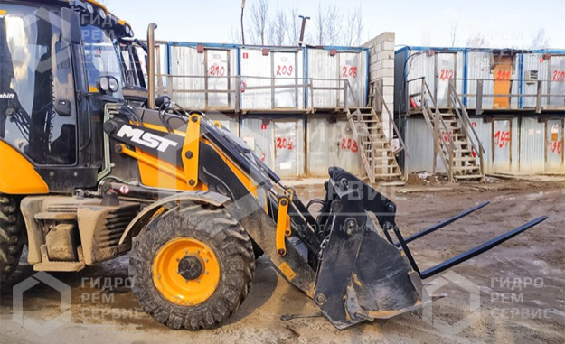 Вилы откидные паллетные Impulse PF2000 на экскаватор-погрузчик