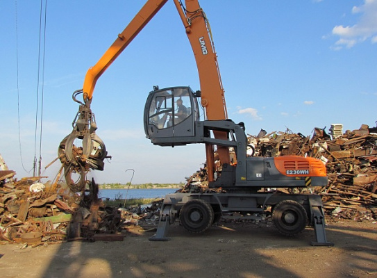 Экскаватор-перегружатель (промышленный перегружатель) на колесном ходу E230WH