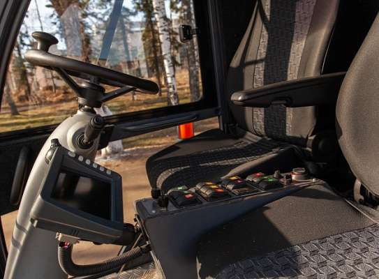 КМ-2000 Коммунальная машина