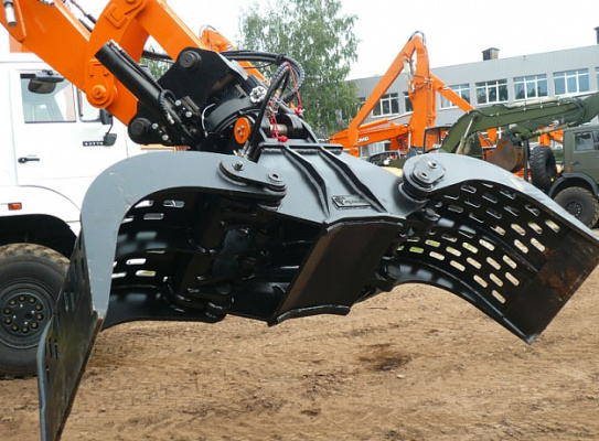 Экскаватор на автомобильном ходу камаз-43118 (евро 5) E195A