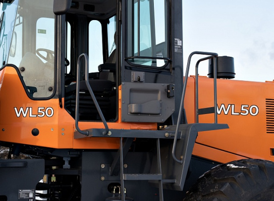 ФРОНТАЛЬНЫЙ ПОГРУЗЧИК WL50
