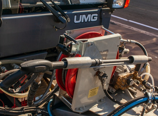 КМ-2000 Коммунальная машина