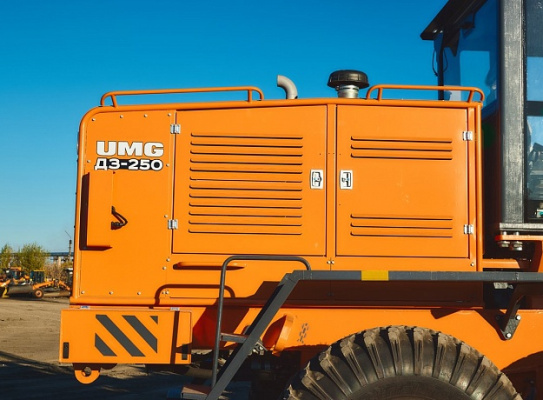 Автогрейдер ДЗ-250