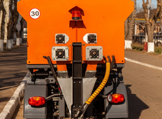 КМ-2000 Коммунальная машина