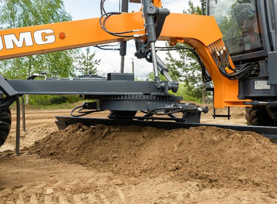 Автогрейдер ГС-14.02