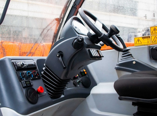 Телескопический погрузчик TLH 4007 CE